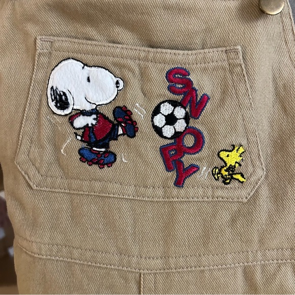Peanuts Boy’s Khaki Overalls w/Snoopy & Woodstock Playing Soccer Size 4T - Picture 7 of 12